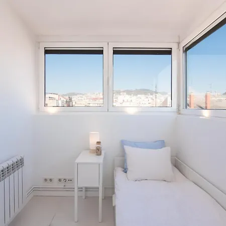 Exclusive Sagrada Familia Penthouse With Sea Views *